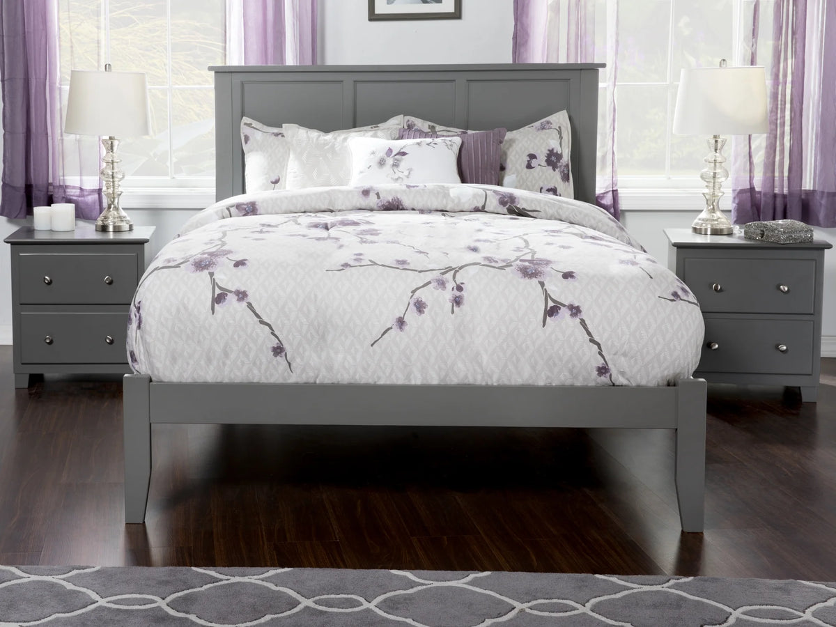 King Solid Wood Platform Bed with Panel Headboard in Grey C550136
