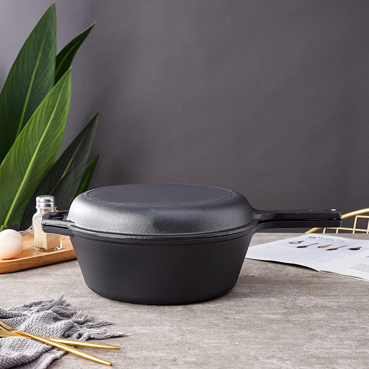 Pre-Seasoned 2-In-1 Cast Iron Skillet M75486