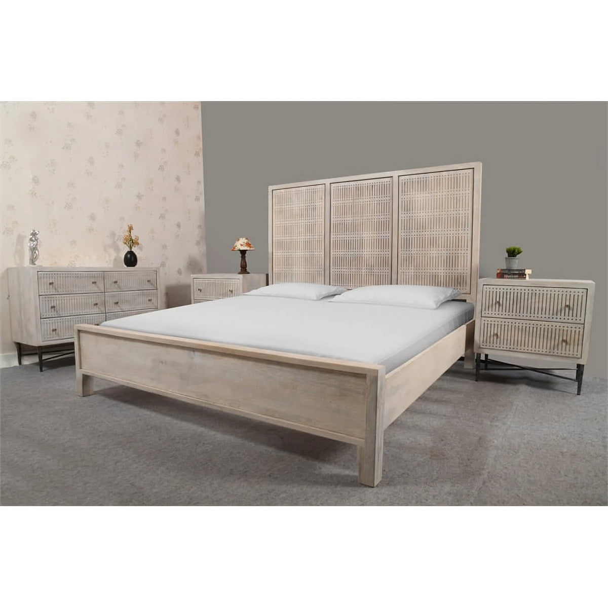 King Sized Solid Wood Bed Brushed Ivory D2949