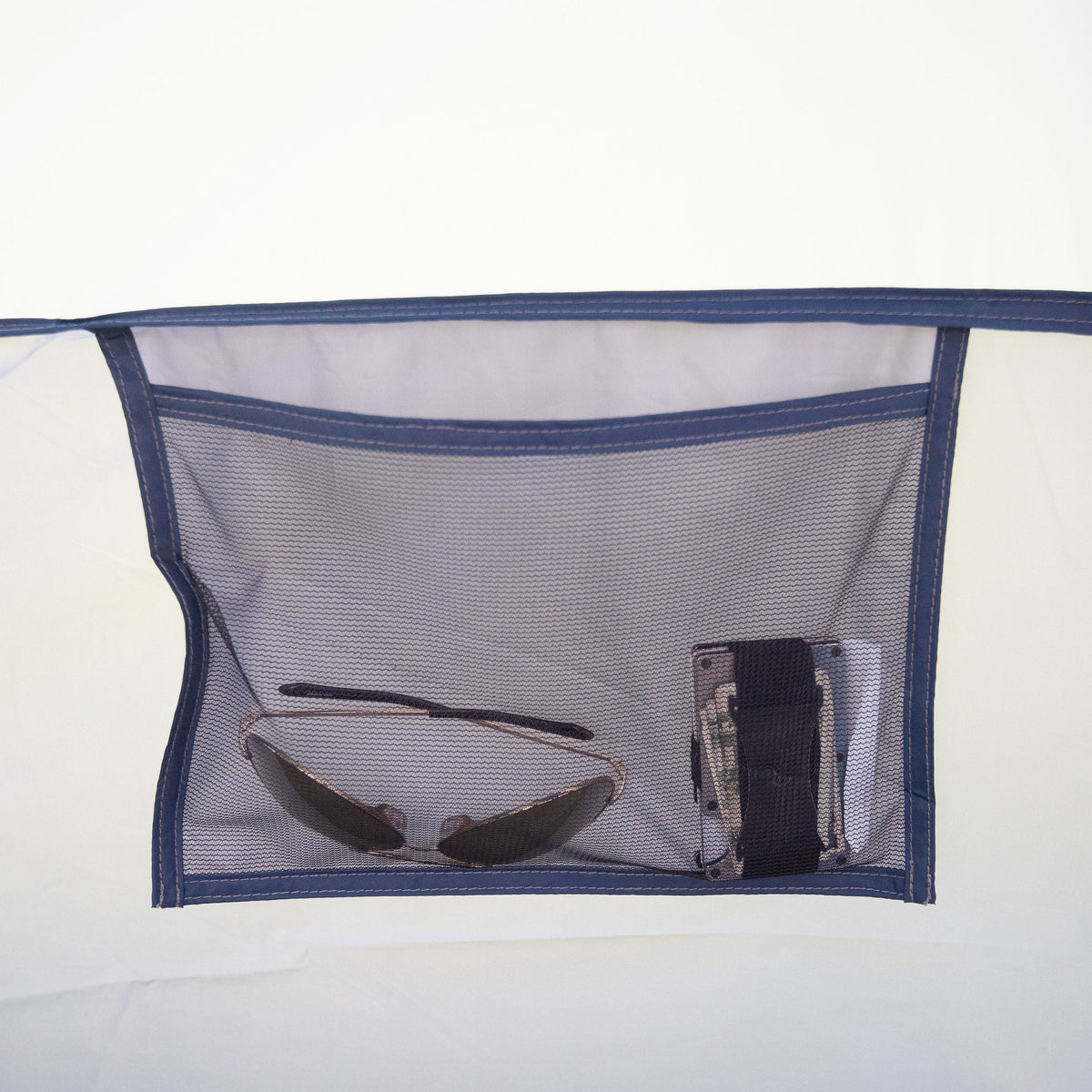 10-Person Cabin Tent with 3 Entrances O946